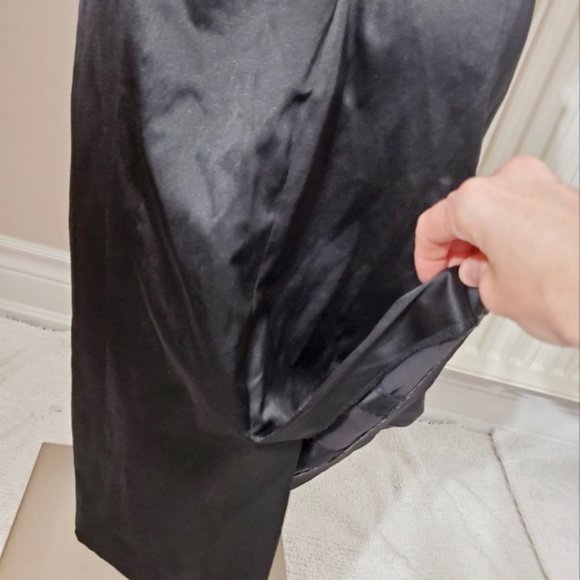 Satin Body Forming "Marilyn Monroe" Black Strapless Dress - Picture 6 of 8